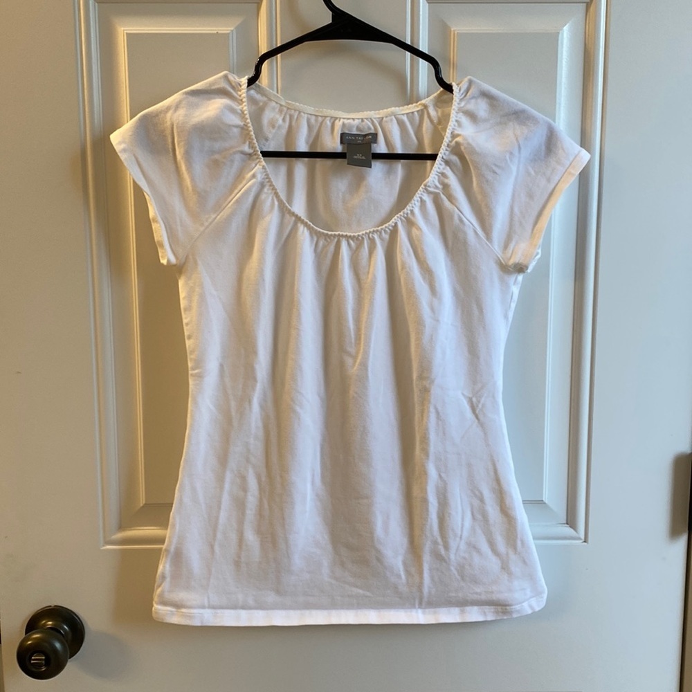 Ann Taylor white knit shirt